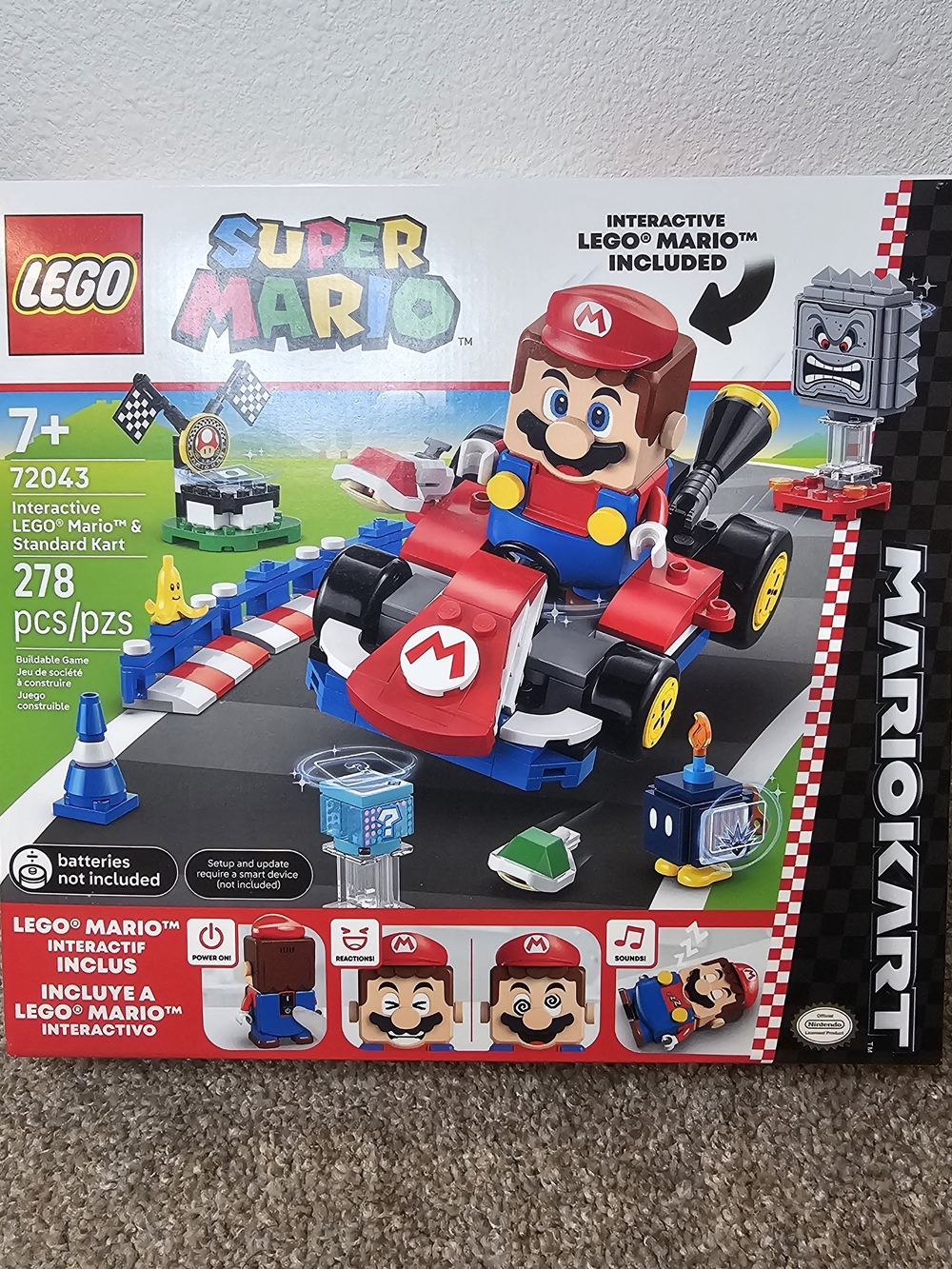 Nintendo Super Mario Red and Blue Interactive Kart Building Set